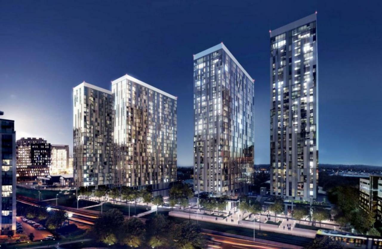 X1 Apartments Salford Quays Экстерьер фото